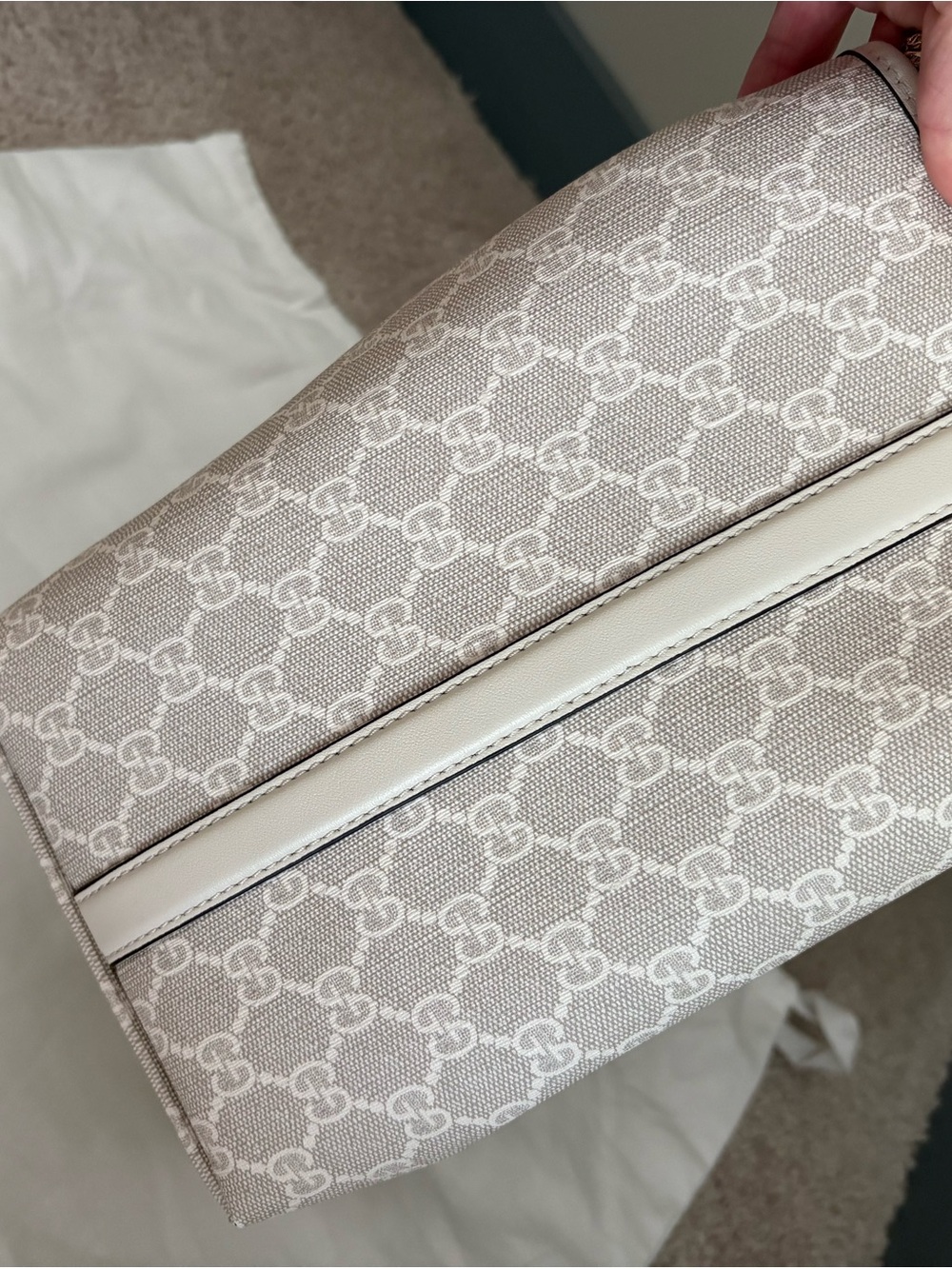 Gucci Beige GG Supreme Canvas Tote with Cream Trim and Gold Hardware - Picture 5 of 6